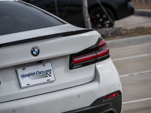 Certified 2022 BMW 530i 530i w/ M Sport Package image 8