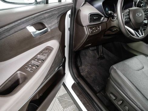 Used 2019 Hyundai Santa Fe SEL FWD image 6