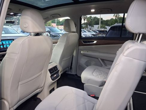 New 2026 Volkswagen Atlas SE FWD image 5
