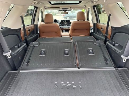 New 2025 Nissan Pathfinder Platinum w/ Cargo Package image 12