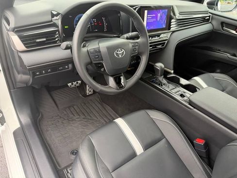 Certified 2025 Toyota Camry SE FWD image 13