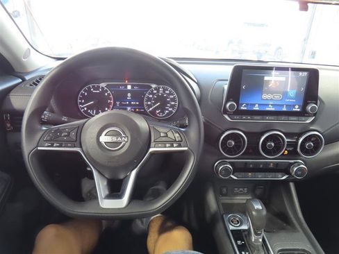 Used 2025 Nissan Sentra SV FWD image 18