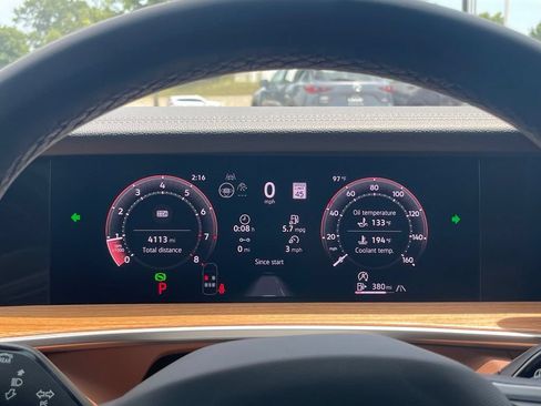 Used 2026 Volkswagen Tiguan SEL R-Line AWD/4WD image 14