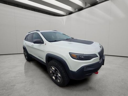 Used 2019 Jeep Cherokee Trailhawk w/ Cold Weather Group AWD/4WD image 6