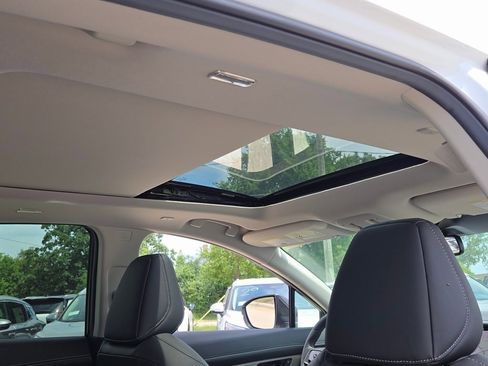 New 2025 Nissan Murano SL image 11