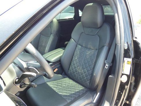 Used 2023 Audi S8 4dr w/ S8 Comfort Plus Package image 30