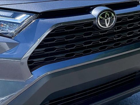 Used 2025 Toyota RAV4 XLE w/ Convenience Package FWD image 30