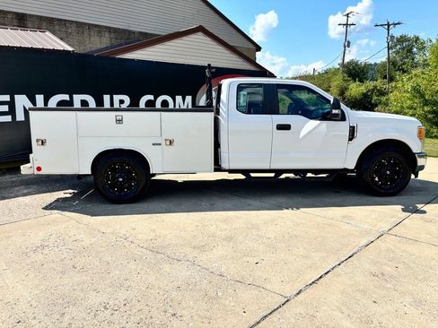 Used 2017 Ford F350 XL w/ Power Equipment Group RWD image 8