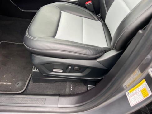 Certified 2022 Ford Explorer XLT w/ Equipment Group 202A image 8