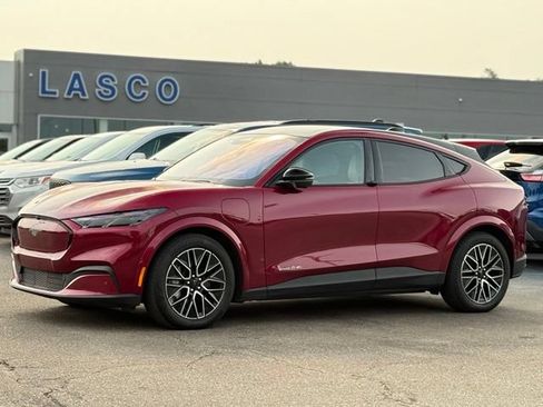 Certified 2025 Ford Mustang Mach-E Premium AWD/4WD image 1