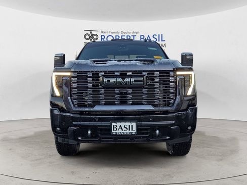 Used 2024 GMC Sierra 3500 Denali Ultimate image 7