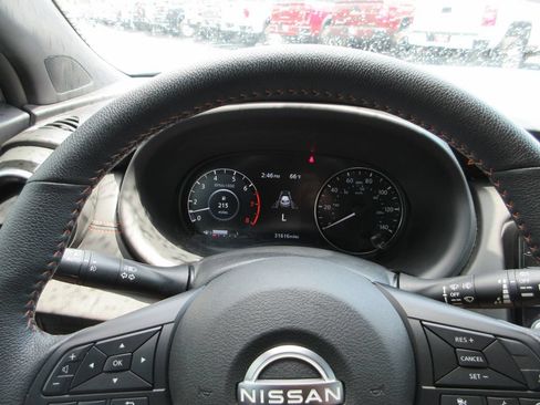 Used 2023 Nissan Kicks SR w/ SR Premium Package FWD image 24