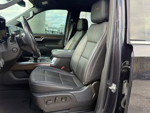 Used 2022 Chevrolet Silverado 1500 High Country RWD image 13