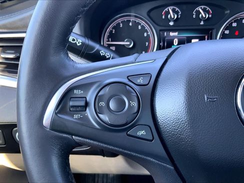 Used 2019 Buick Enclave Essence FWD image 24