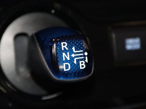 Used 2021 Toyota Prius LE FWD image 52
