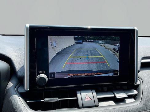 Certified 2023 Toyota RAV4 XLE w/ Convenience Package FWD image 27