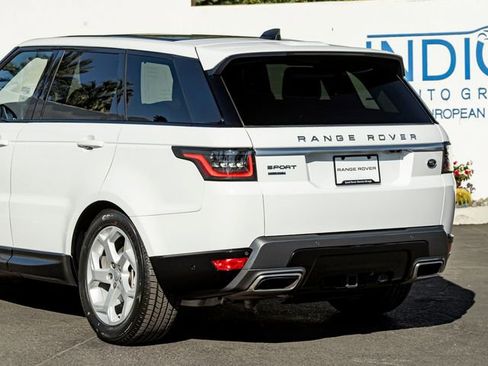 Used 2018 Land Rover Range Rover Sport HSE image 10