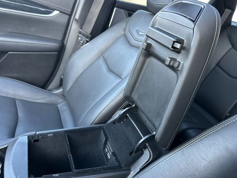 Used 2025 Cadillac XT5 Premium Luxury image 33