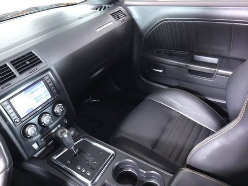 Used 2014 Dodge Challenger R/T w/ Premium Sound Group image 29