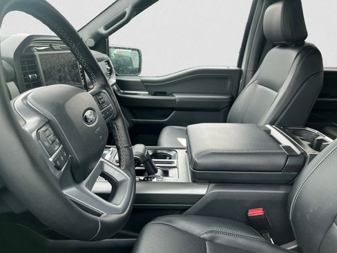 Used 2025 Ford F150 Lariat w/ Equipment Group 501A Mid image 4