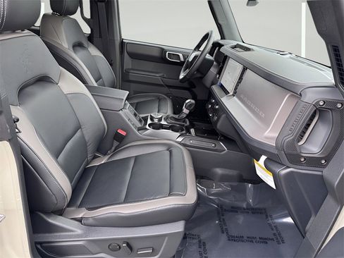 New 2025 Ford Bronco Outer Banks image 27