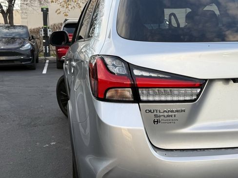 Used 2021 Mitsubishi Outlander Sport LE image 32