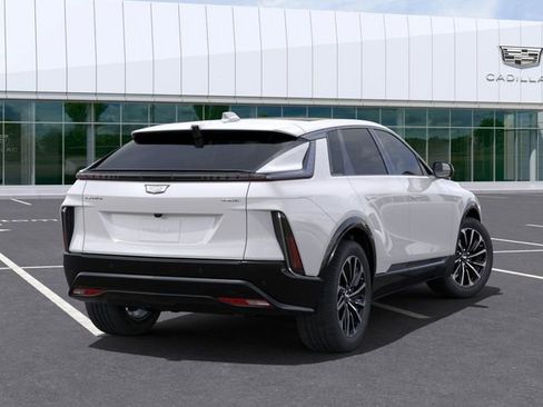 New 2025 Cadillac Lyriq Sport RWD image 4