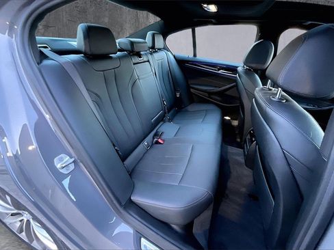 Used 2021 BMW 530i xDrive w/ Convenience Package image 25