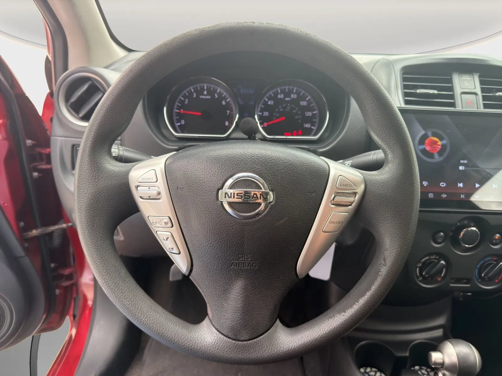 Used 2016 Nissan Versa SV FWD image 9