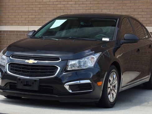 Used 2016 Chevrolet Cruze LS FWD image 7