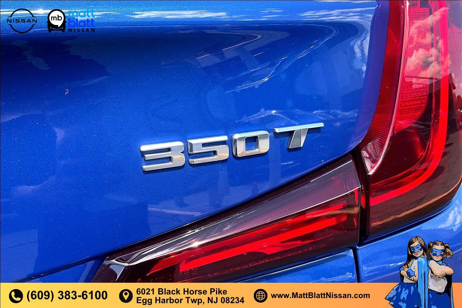Used 2023 Cadillac XT4 Premium Luxury w/ Driver Assist Package AWD/4WD image 7
