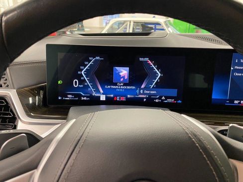 Used 2024 BMW X7 xDrive40i image 4