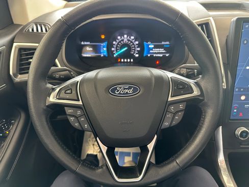 Used 2024 Ford Edge Titanium w/ Equipment Group 301A image 23