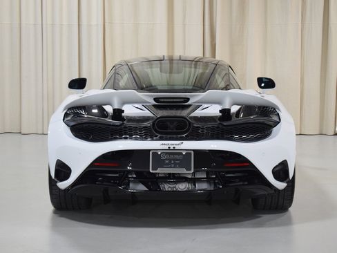 New 2026 McLaren 750S image 14