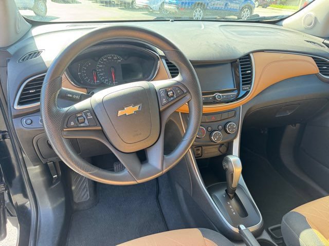 Used 2017 Chevrolet Trax LT w/ Driver Confidence Package FWD image 10