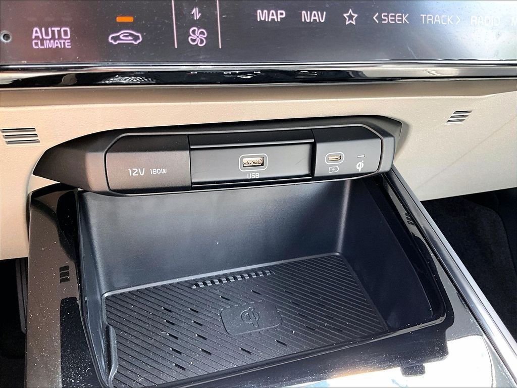 Used 2023 Kia Niro Wind w/ Wind Preserve Package FWD image 25