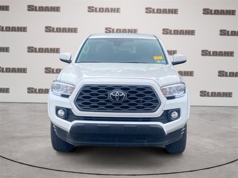 Used 2022 Toyota Tacoma SR5 image 3