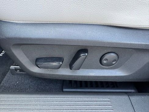 Used 2024 Nissan Rogue SL image 19