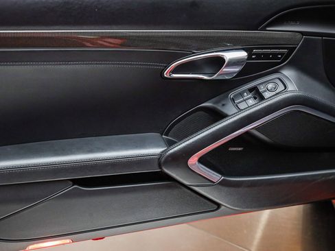 Certified 2017 Porsche 911 Targa 4S image 24