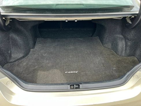 Used 2015 Toyota Camry LE FWD image 19