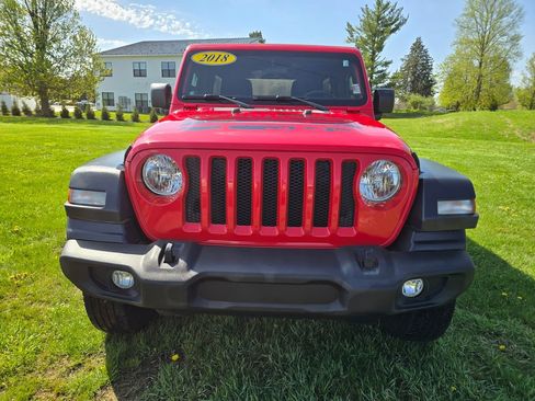 Used 2018 Jeep Wrangler Unlimited Sport S AWD/4WD image 2