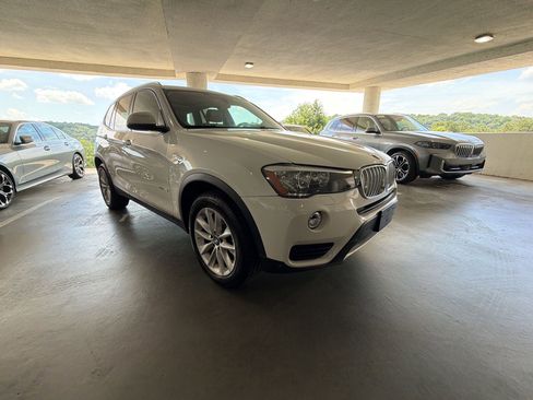 Used 2016 BMW X3 xDrive28i AWD/4WD image 5