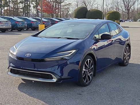 New 2026 Toyota Prius Plug-In Hybrid image 2