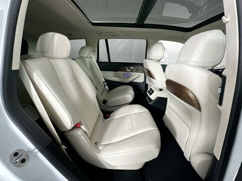 New 2026 Mercedes-Benz GLS 450 4MATIC image 30
