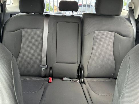 Used 2025 Kia Sportage LX FWD image 33