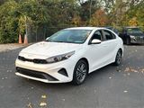 Used 2024 Kia Forte LXS image 2