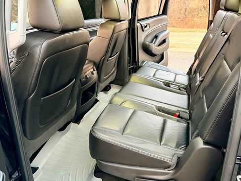 Used 2015 Chevrolet Suburban LT image 13
