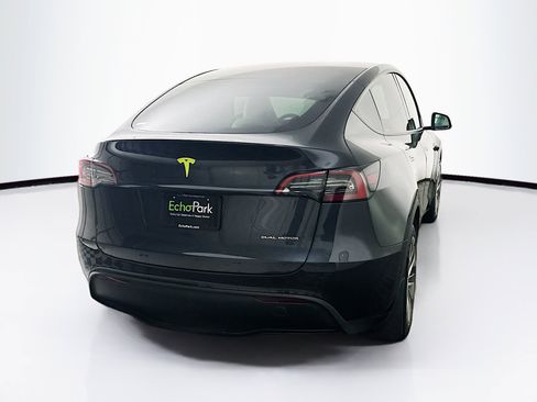 Used 2024 Tesla Model Y Long Range image 9