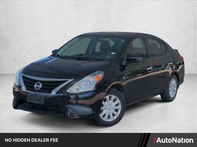 Used 2015 Nissan Versa SV FWD image 1