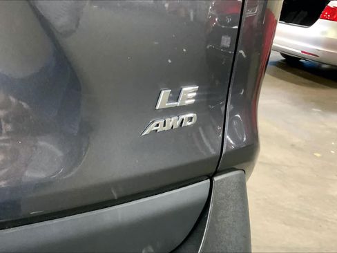 Used 2024 Toyota RAV4 LE AWD/4WD image 10